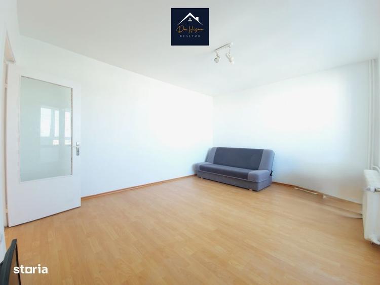 Apartament cu 3 camere decomandat în Sud