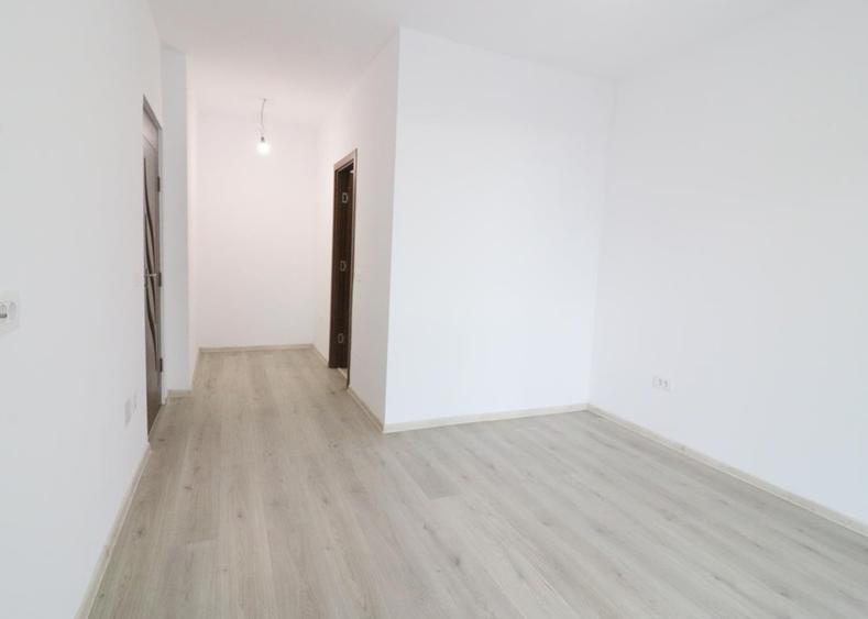 Apartament cu 4 camere decomandat în Păcurari