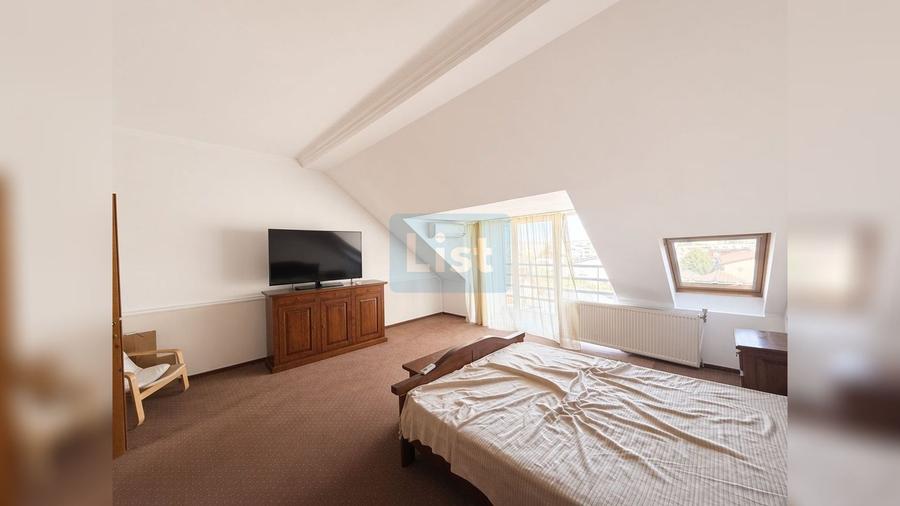 Apartament cu 5 camere semidecomandat în Andrei Mureșanu