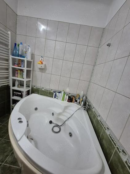 Casă cu 5 camere cu Teren 158 Mp în Central