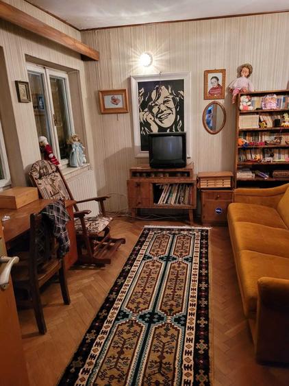 Casă cu 4 camere în Central