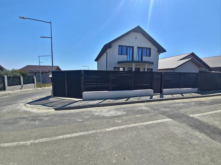Vilă nouă individuală Valu lui Traian 4 dormitoare 2 băi - 1