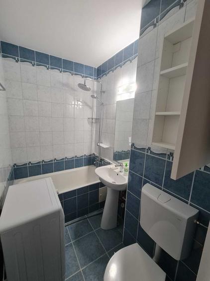 Garsonieră în Titan