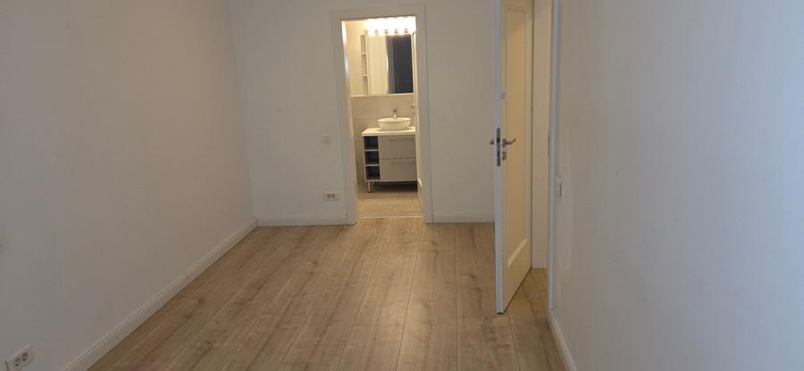 Sisesti inchiriere 3 camere - 5