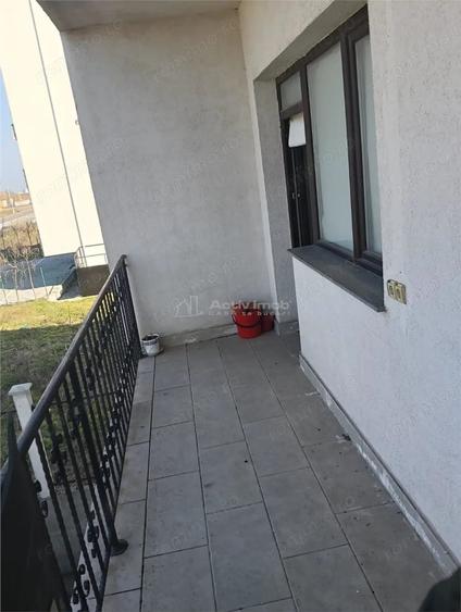 Apartament cu 2 camere decomandat în Lazu