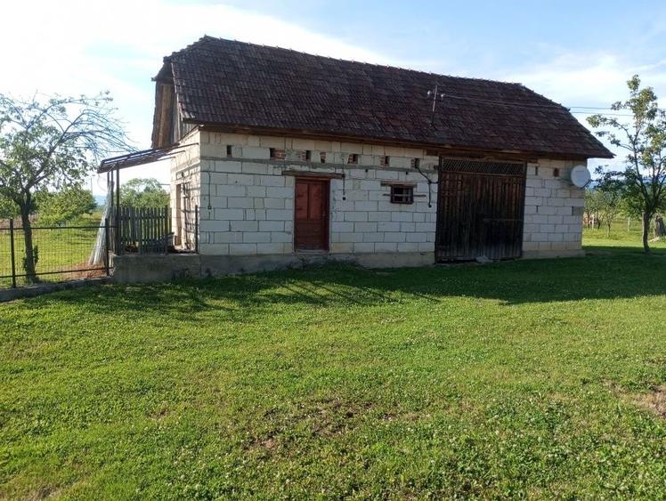 Casă cu 2 camere în Hălmăgel