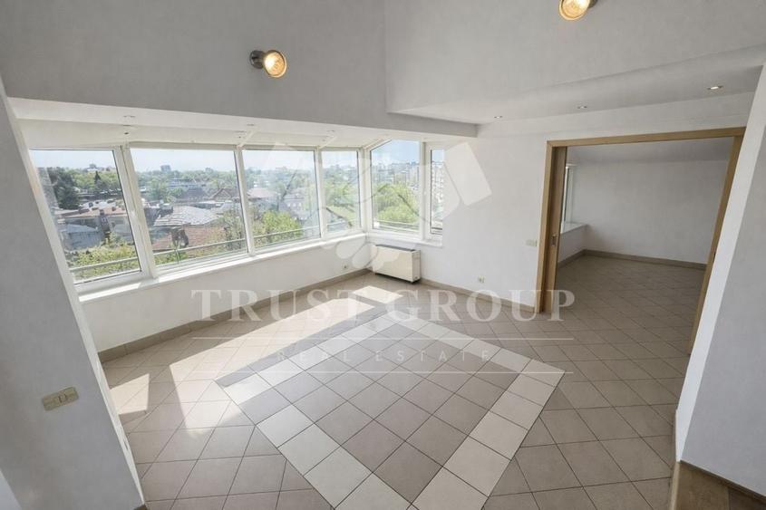 Apartament cu 3 camere în Clucerului