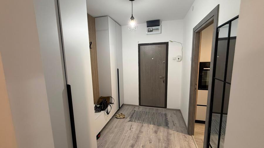 Apartament cu 3 camere decomandat, mobilat în Alexandru cel Bun — fotografia 3