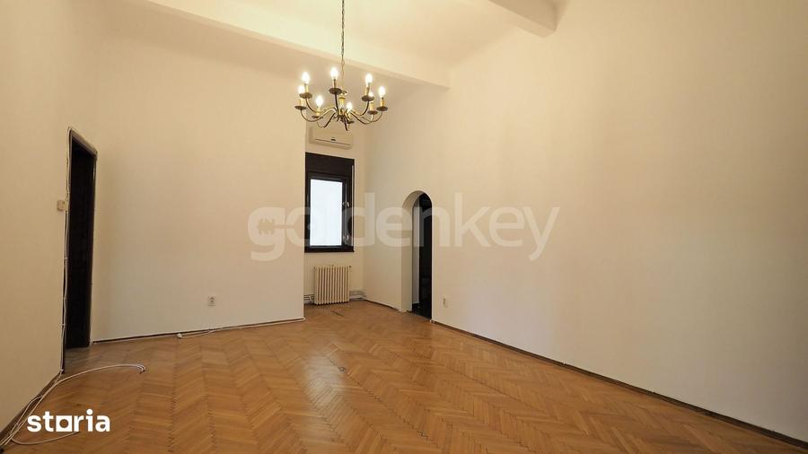 Apartament cu 4 camere în Primăverii