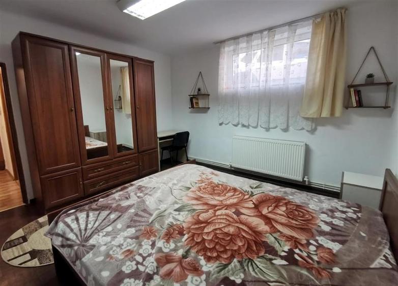 Apartament cu 2 camere nedecomandat, mobilat în Central