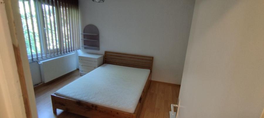 Apartament cu 2 camere decomandat în Medicină