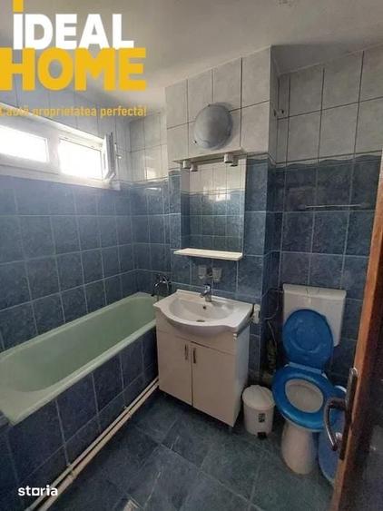 Apartament cu 2 camere semidecomandat în Podu Roș