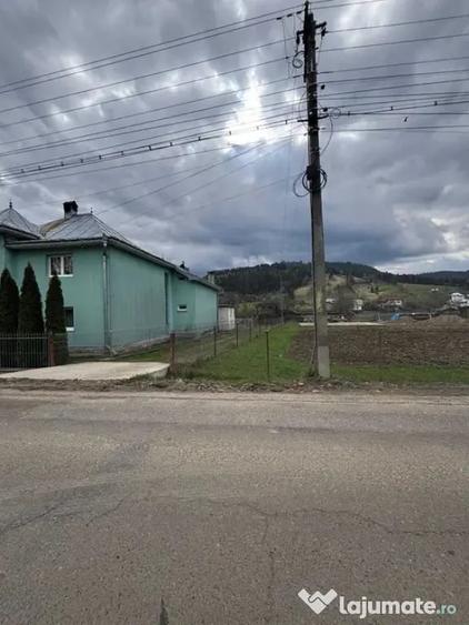 Teren de 3037 mp, în Vama