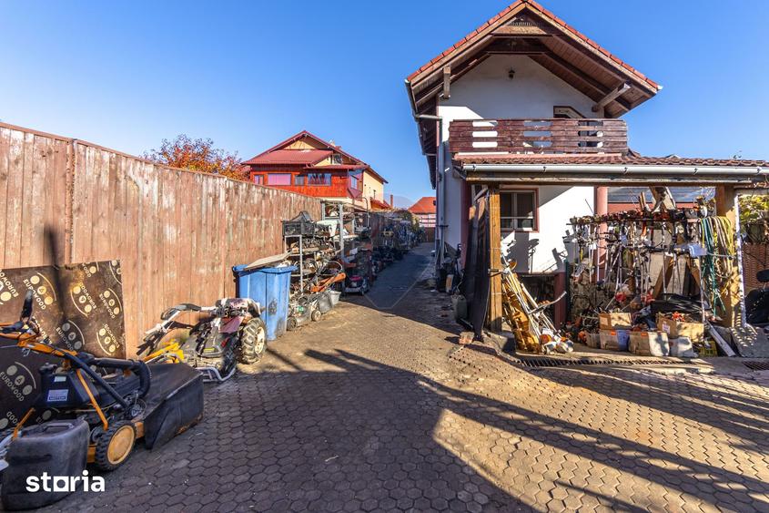 Casă cu 6 camere cu Teren 467.6 Mp în Aurel Vlaicu