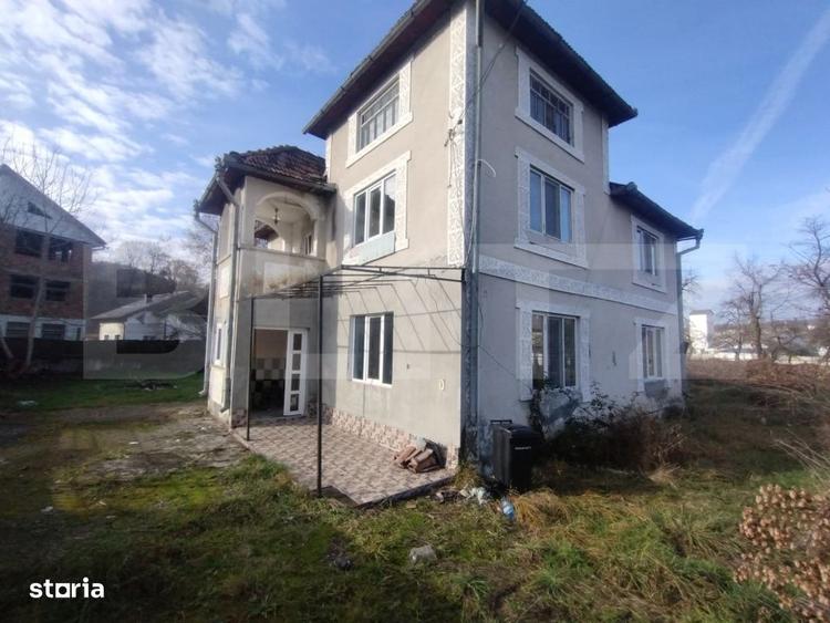 Casă cu 4 camere în Poderei