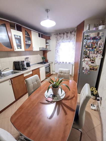 Apartament cu 3 camere decomandat în Mărăști — fotografia 3
