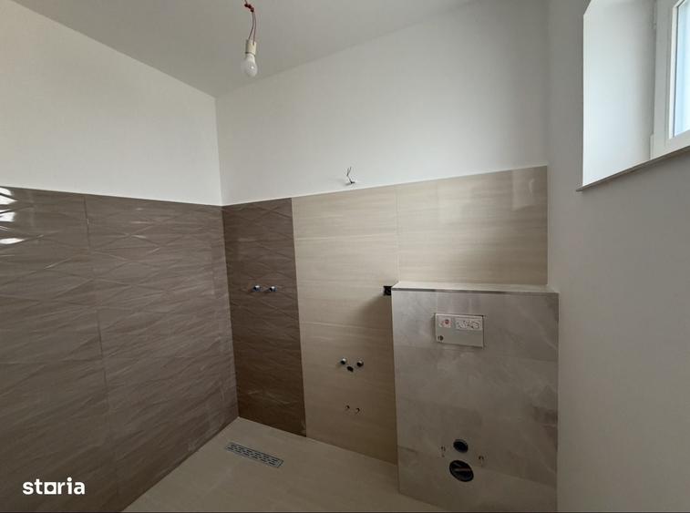 Casă cu 3 camere cu Teren 439 Mp în Central