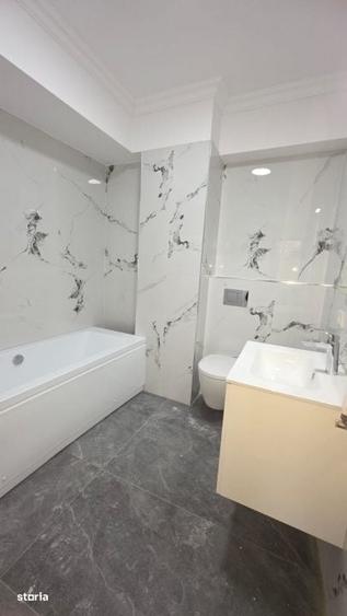 Apartament cu 3 camere semidecomandat în Dămăroaia