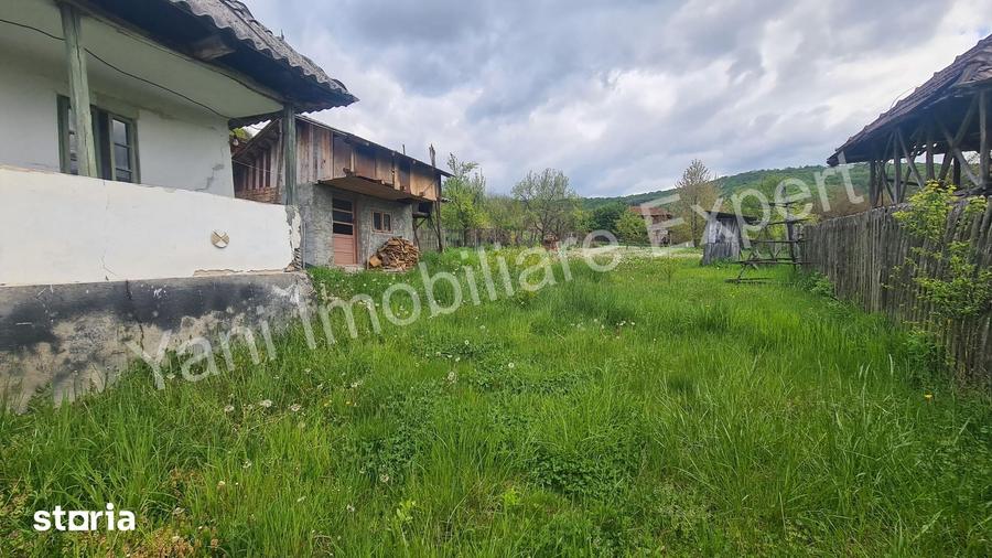 Casă cu 2 camere cu Teren 685 Mp în Mălureni