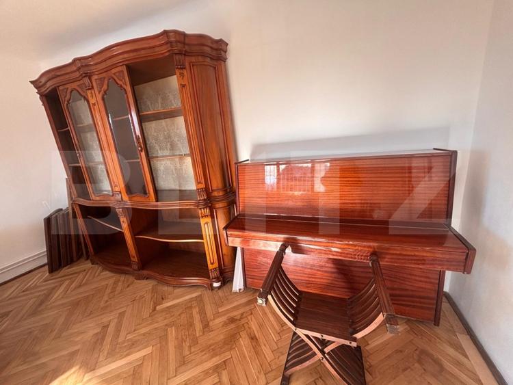 Birou, de 320 mp, în Găești