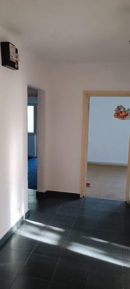Apartament cu 3 camere decomandat în Nord