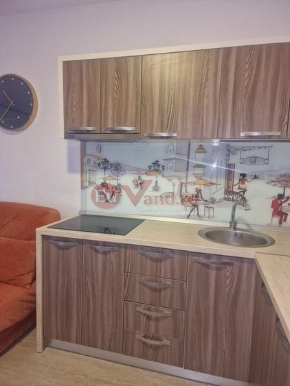 Apartament cu 2 camere semidecomandat, mobilat în Bd. Coșbuc