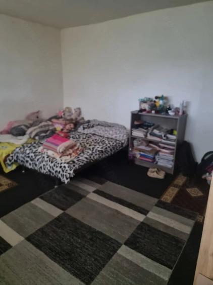 Casă cu 3 camere cu Teren 2000 Mp în Central