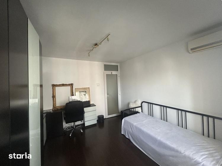 Apartament cu 4 camere decomandat în Plopilor