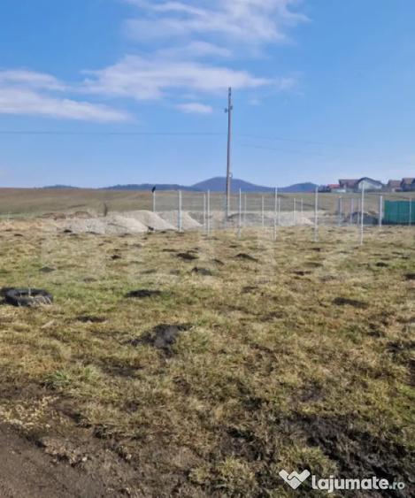 Casă cu 1 camere cu Teren 520 Mp în Sânpetru