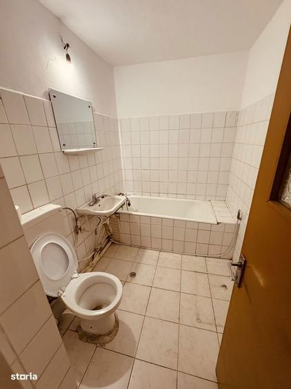 Apartament cu 3 camere decomandat în Rahova