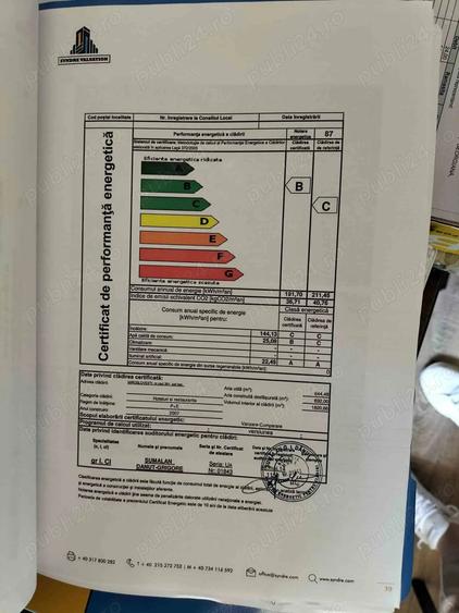 Casă cu 6 camere cu Teren 1680 Mp în Miroslovești