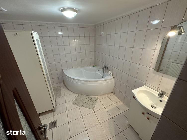 Casă cu 4 camere cu Teren 225 Mp în Rahova