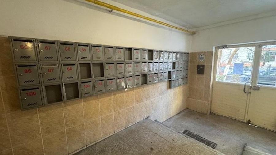 Apartament cu 2 camere decomandat în Est