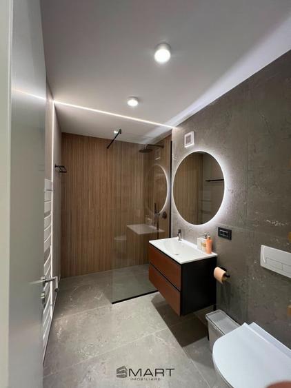 Apartament cu 2 camere semidecomandat în Tractorul