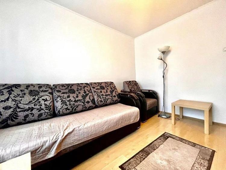Apartament cu 3 camere decomandat, mobilat în Dristor