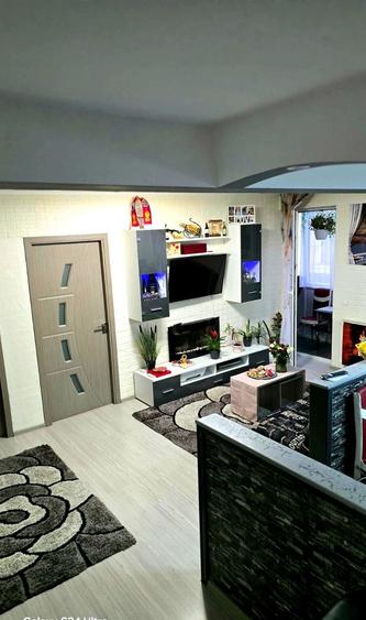 Apartament cu 2 camere decomandat în Florești