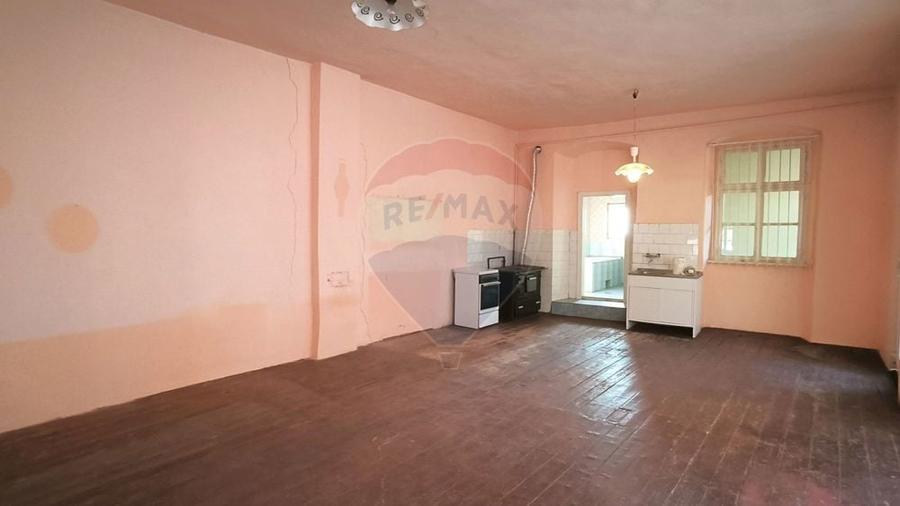 Casă cu 4 camere cu Teren 317 Mp în Dumbrăveni
