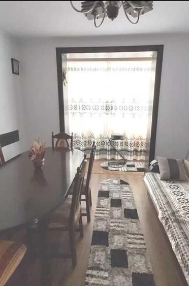 Apartament cu 2 camere semidecomandat în Gara