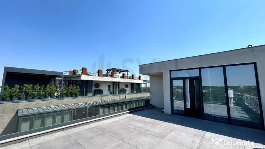 Apartament cu 4 camere decomandat în Central