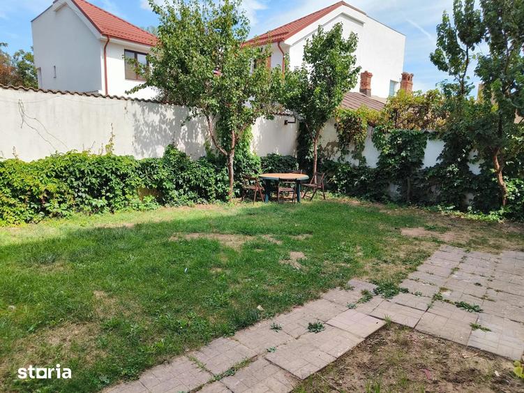 Casă cu 4 camere cu Teren 220 Mp în Calea București