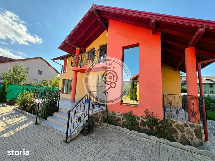 Casă cu 5 camere decomandat cu Teren 1400 Mp în Cristian