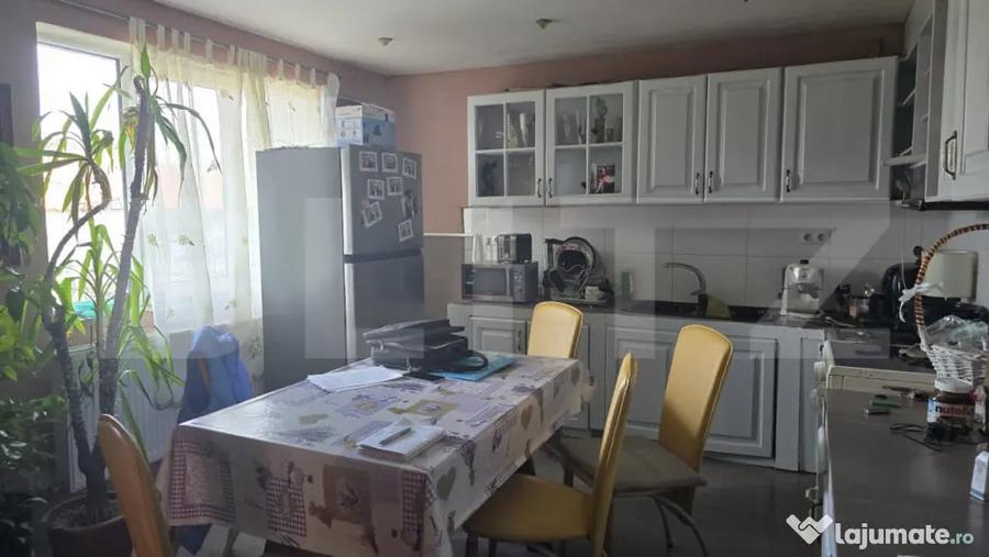 Casă cu 5 camere cu Teren 494 Mp în Unio