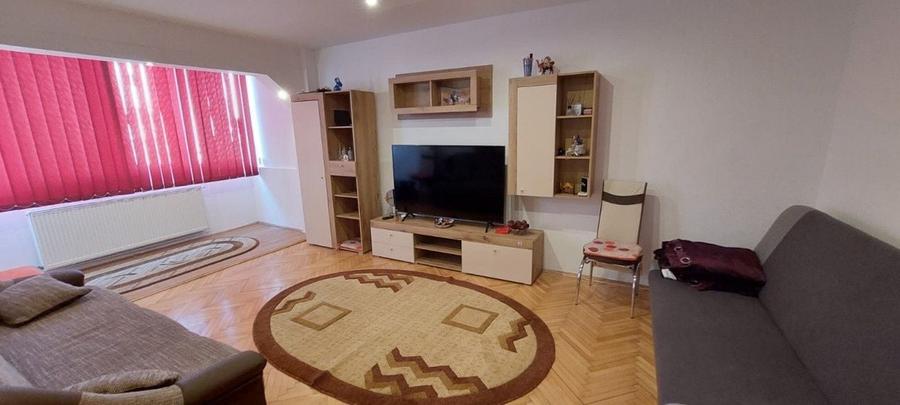 Apartament cu 4 camere decomandat în Chișoda