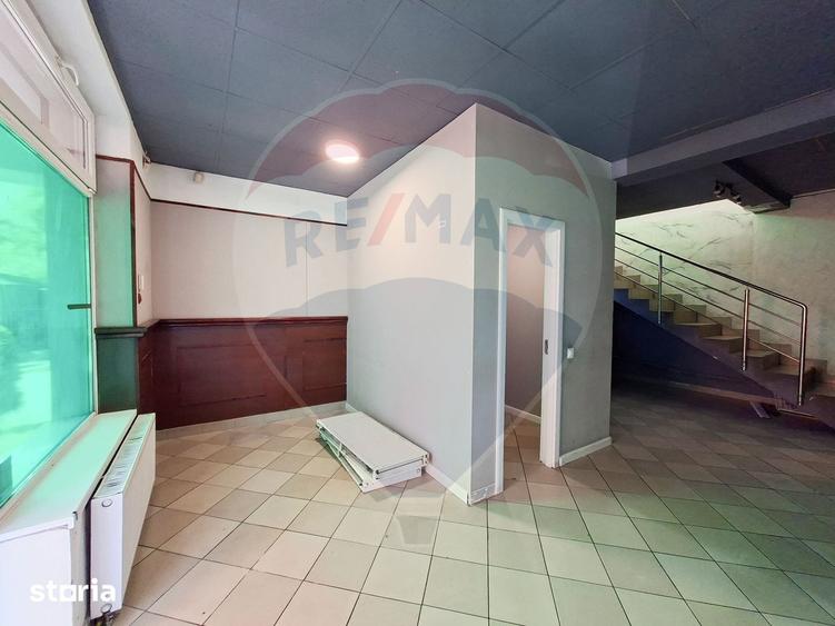 Spațiu comercial, de 100 mp, în Traian