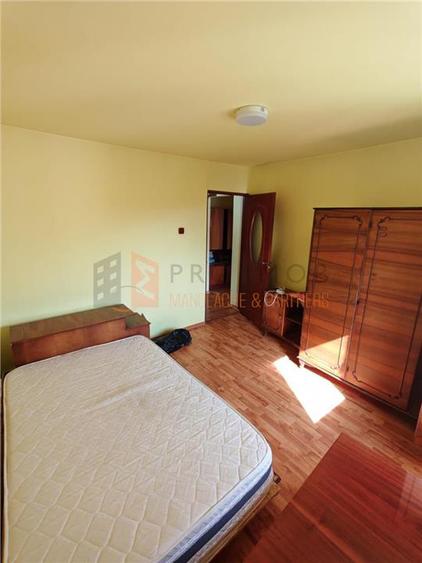 Apartament cu 3 camere decomandat, mobilat în Unirii Sud