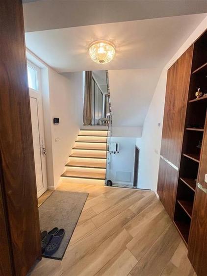 Casă cu 4 camere cu Teren 474 Mp în Dealuri Oradea
