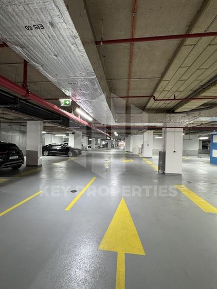 Apartament cu 4 camere decomandat în Aviației