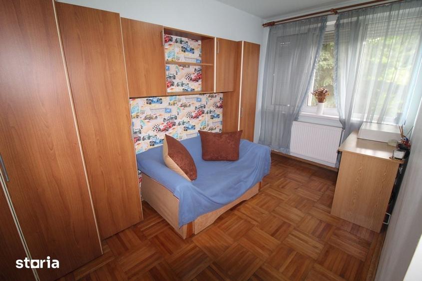 Apartament cu 3 camere în Micro 4