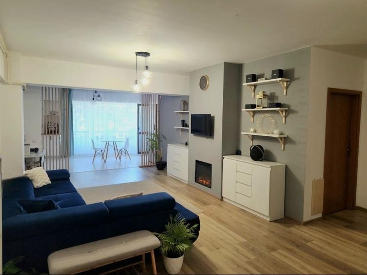 Apartament cu 2 camere semidecomandat, mobilat în Ostratu