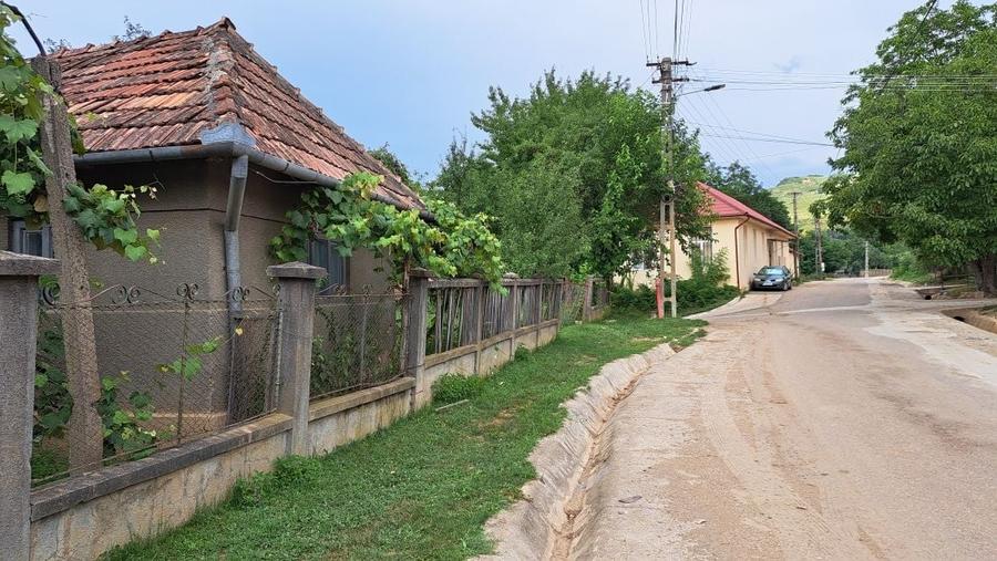 CASA DE VANZARE LA 2 km de Jibou sat Rona - 2